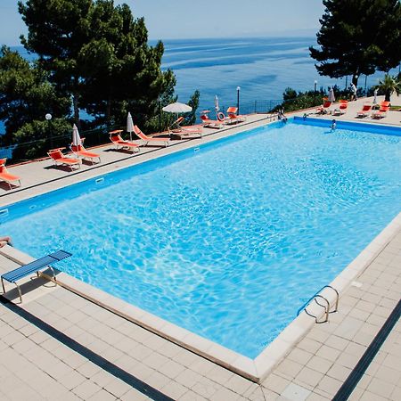 Camping & Village Rais Gerbi Pollina Esterno foto