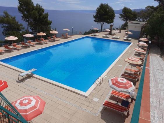 Camping & Village Rais Gerbi Pollina Esterno foto