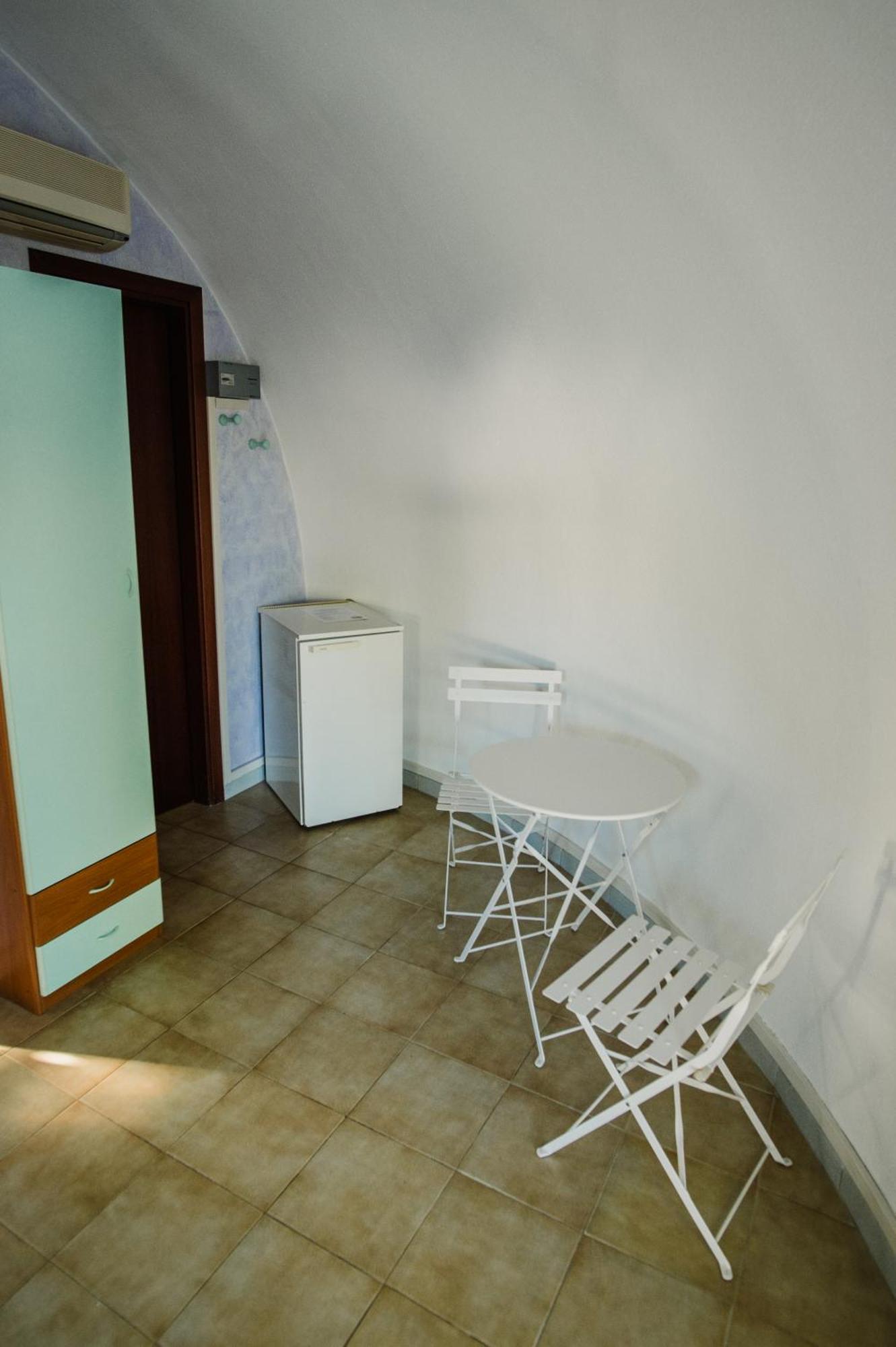 Camping & Village Rais Gerbi Pollina Esterno foto