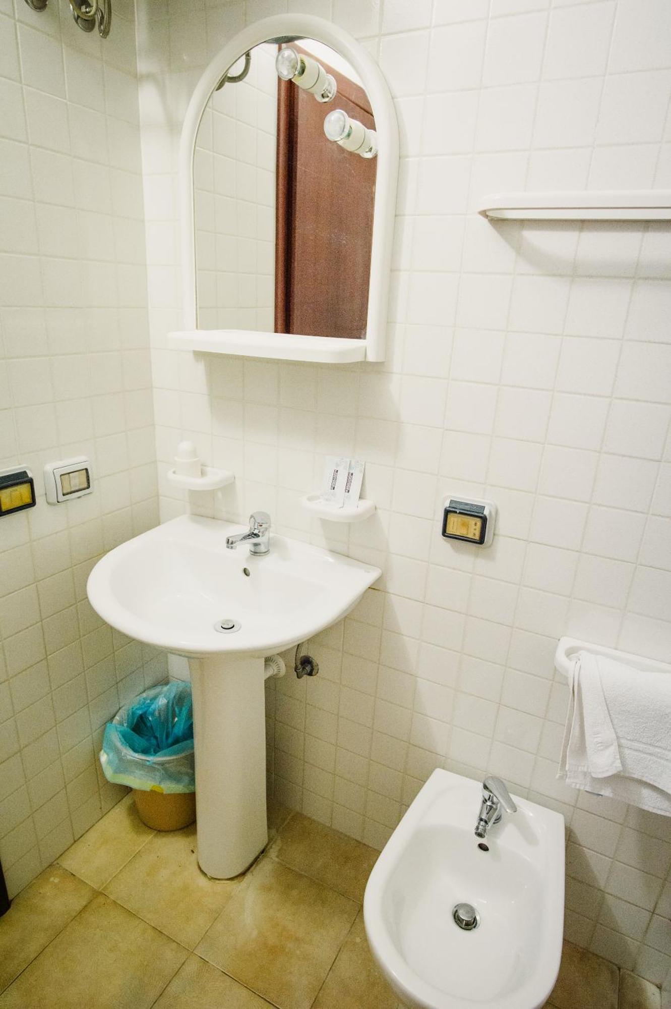Camping & Village Rais Gerbi Pollina Esterno foto